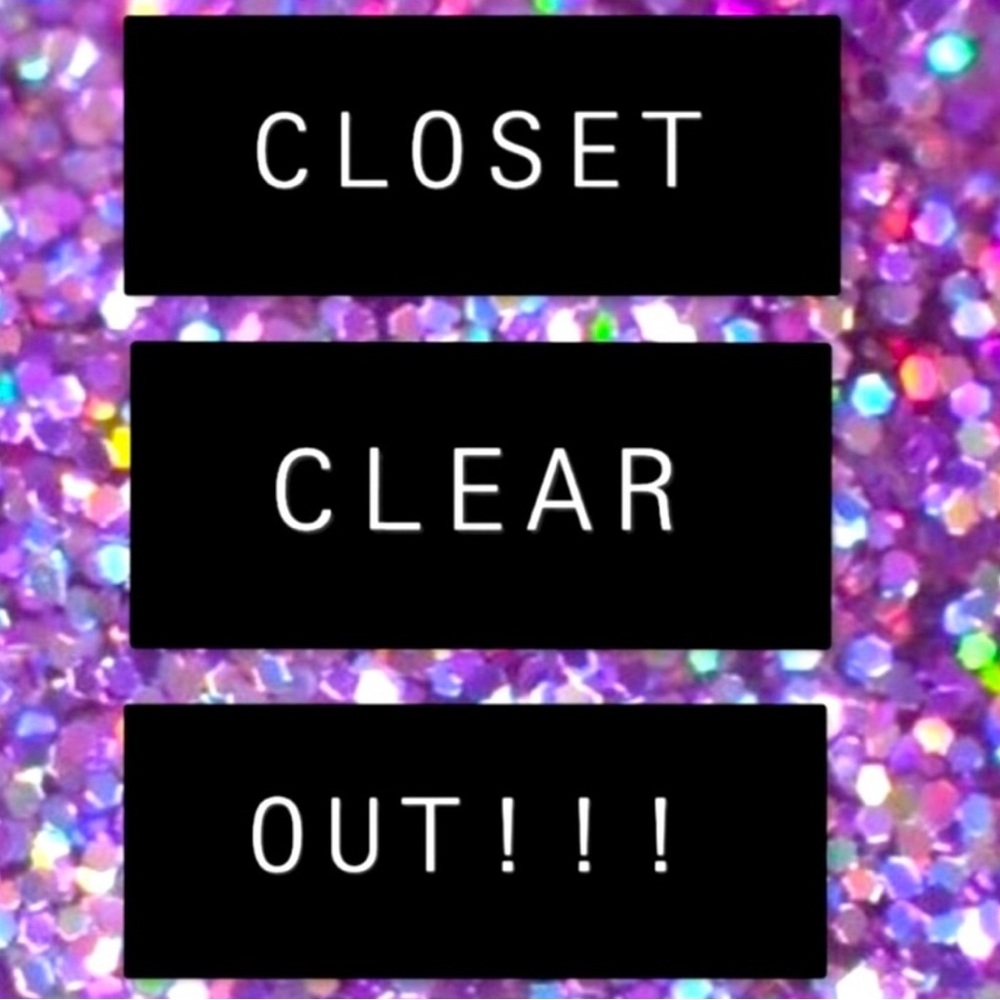 💕🛍️ Closet is on Sale! Mark downs!